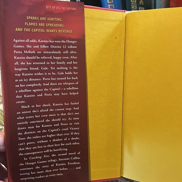 Hunger Games Book Set 1 2 3 4 Book Hardcover Fiction - Picture 11 of 17